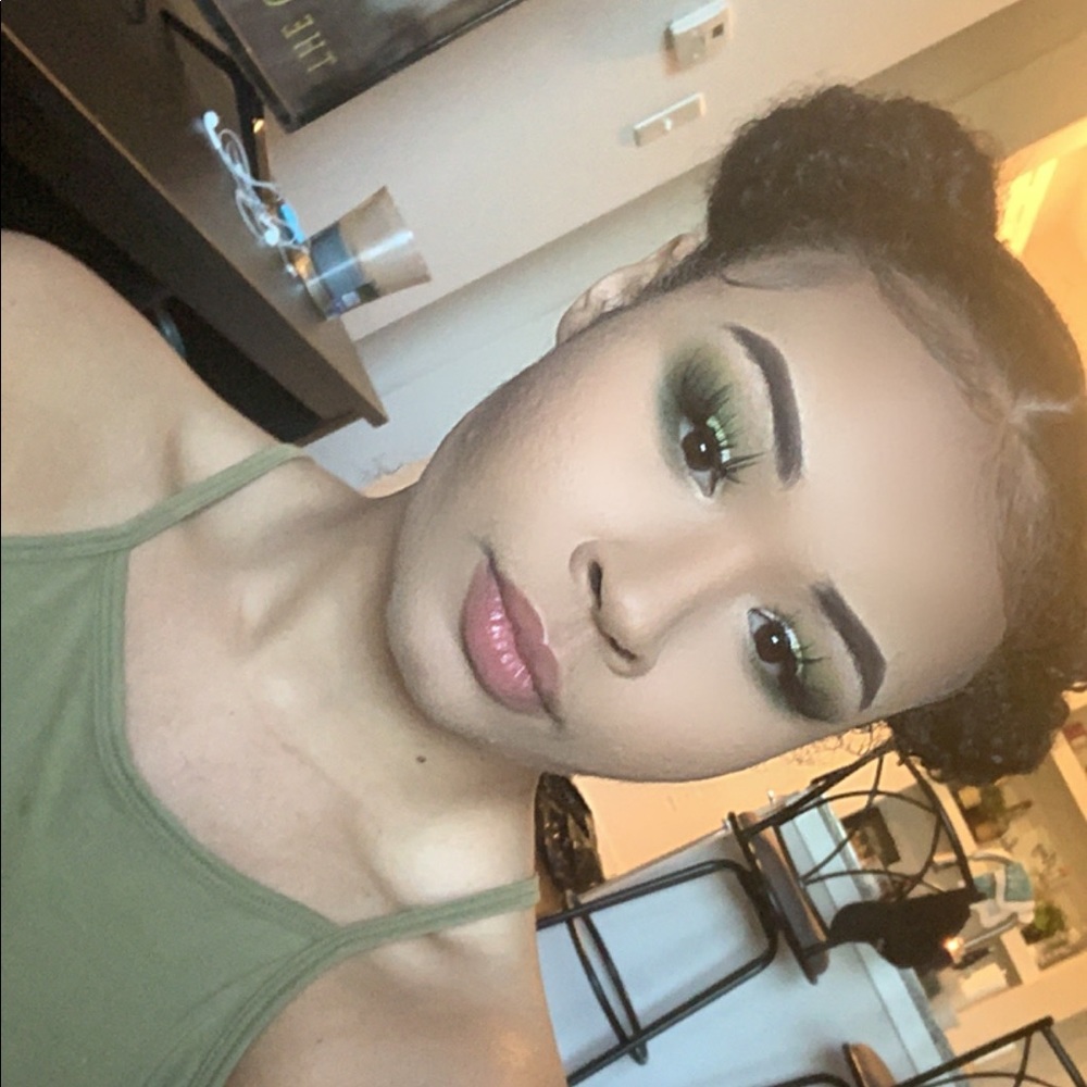 Meet your Posher, Sierra